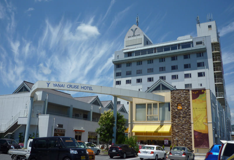 Yanai Cruise Hotel